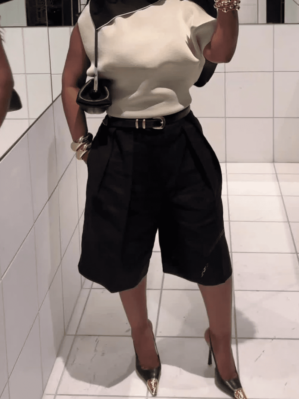 SOERA Florentine High Waist Bermuda Shorts with Belt - Shorts - Black M