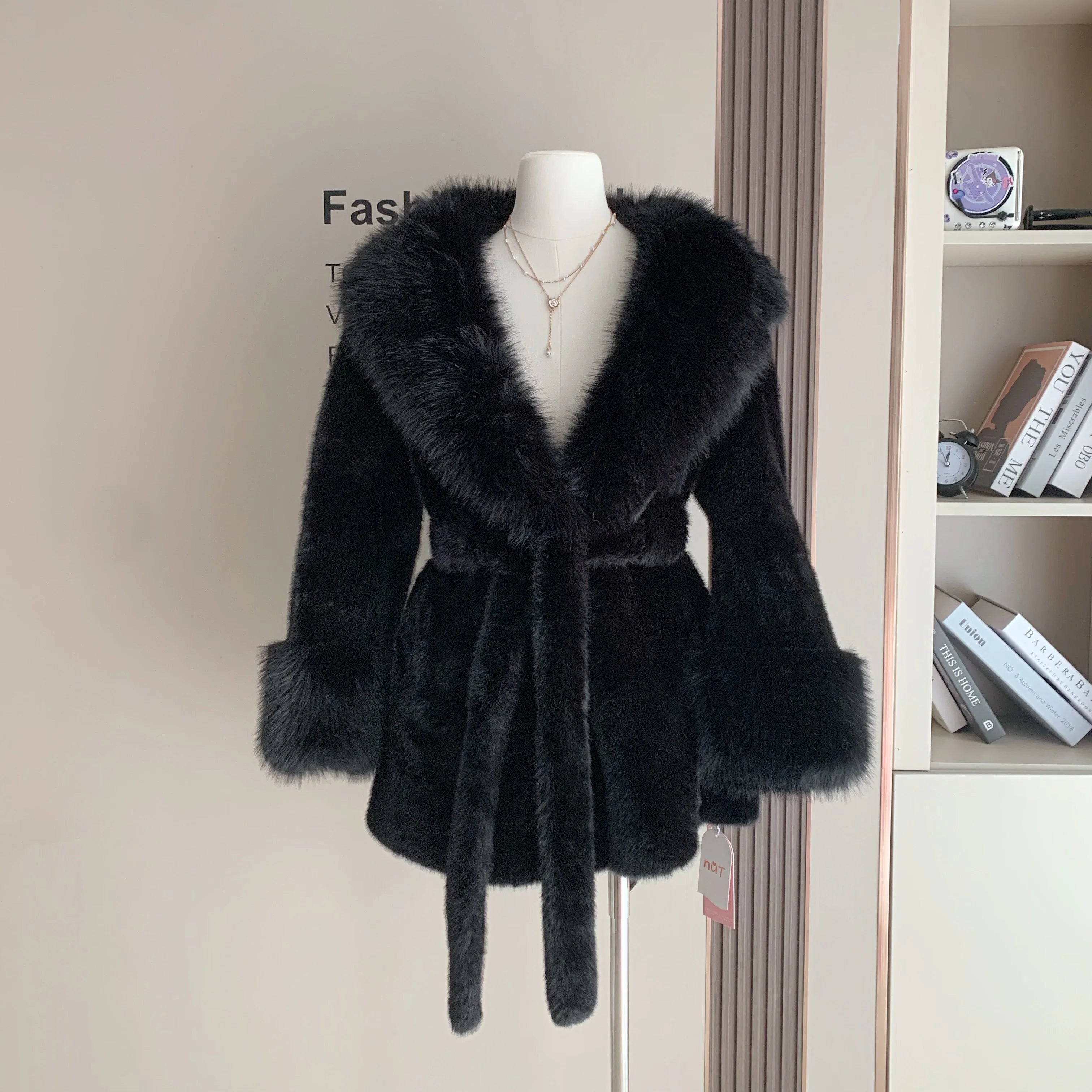 Womens Coat - Eco-Friendly Faux Fur Winter Coat with Long Sleeves for Casual and Commuting Style 3